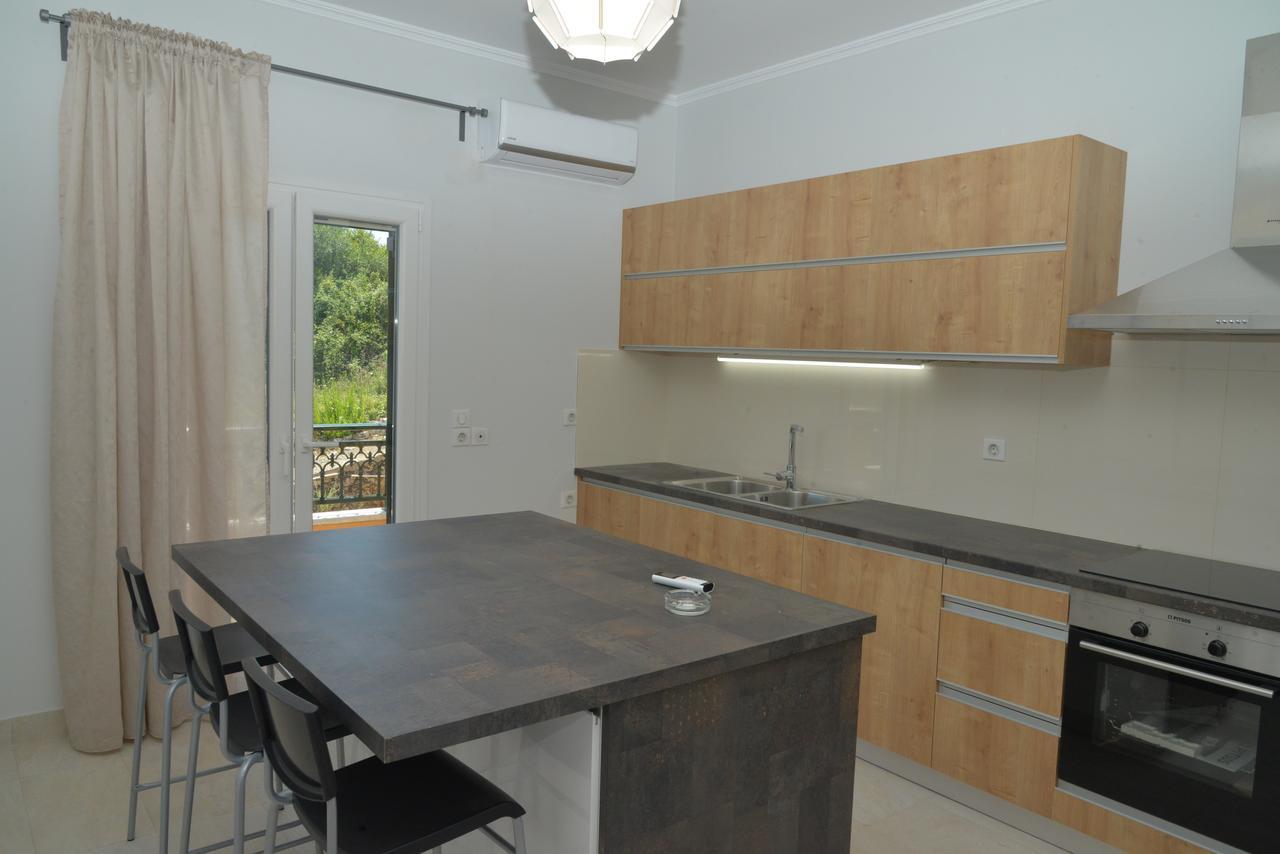 Appartement Tilemachos House Near Corfu Town à Potamós Extérieur photo
